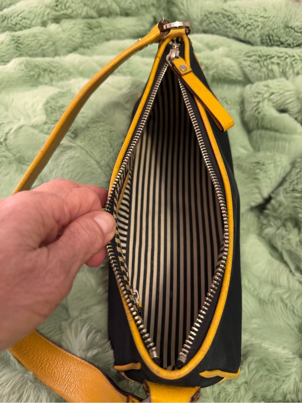 Kate Spade Rare Black and Mustard Canvas and Leather Shoulder Bag 10x4.75 - Picture 8 of 11